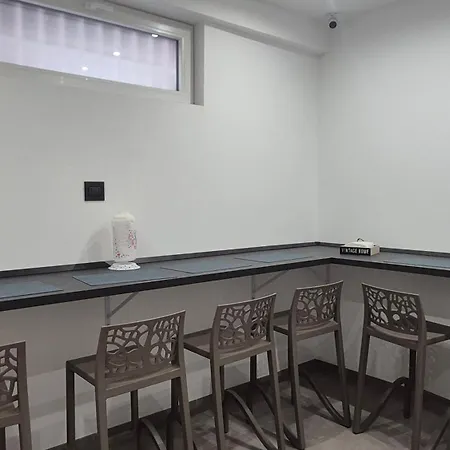 Casa Leo ゲストハウス 3*